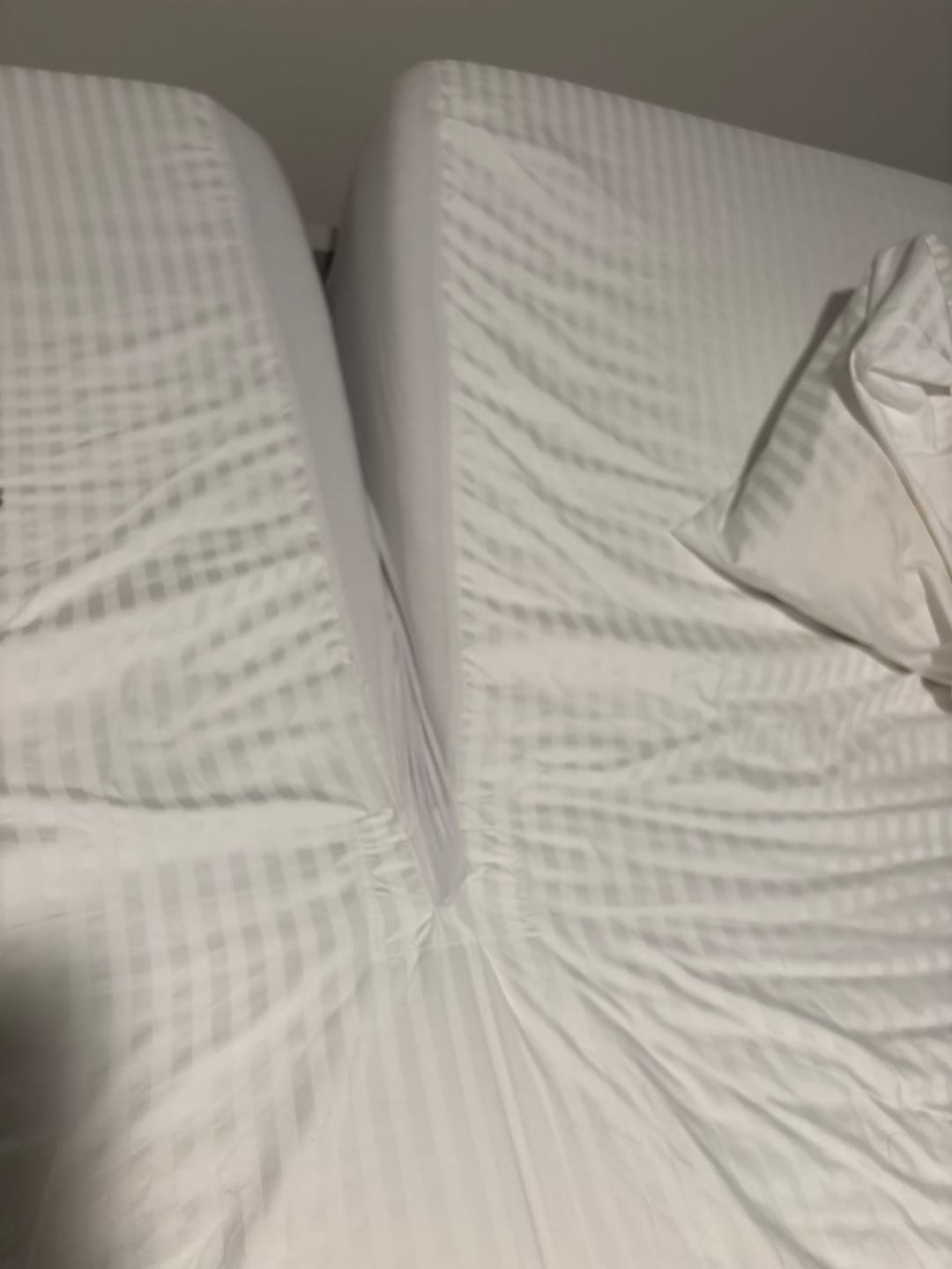 Customer photo review of CinchFit American Made Split Top King Sheets - No Tear 600TC Cotton Stripe Cord Elastic Sheets