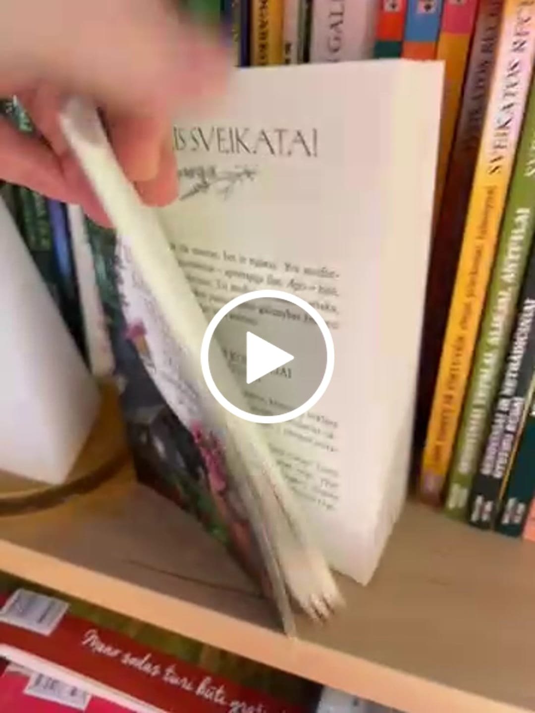 Customer video review of Gydanti trijulė: trys svarbiausios vaistažolės ir jų stebuklingos gydomosios galios