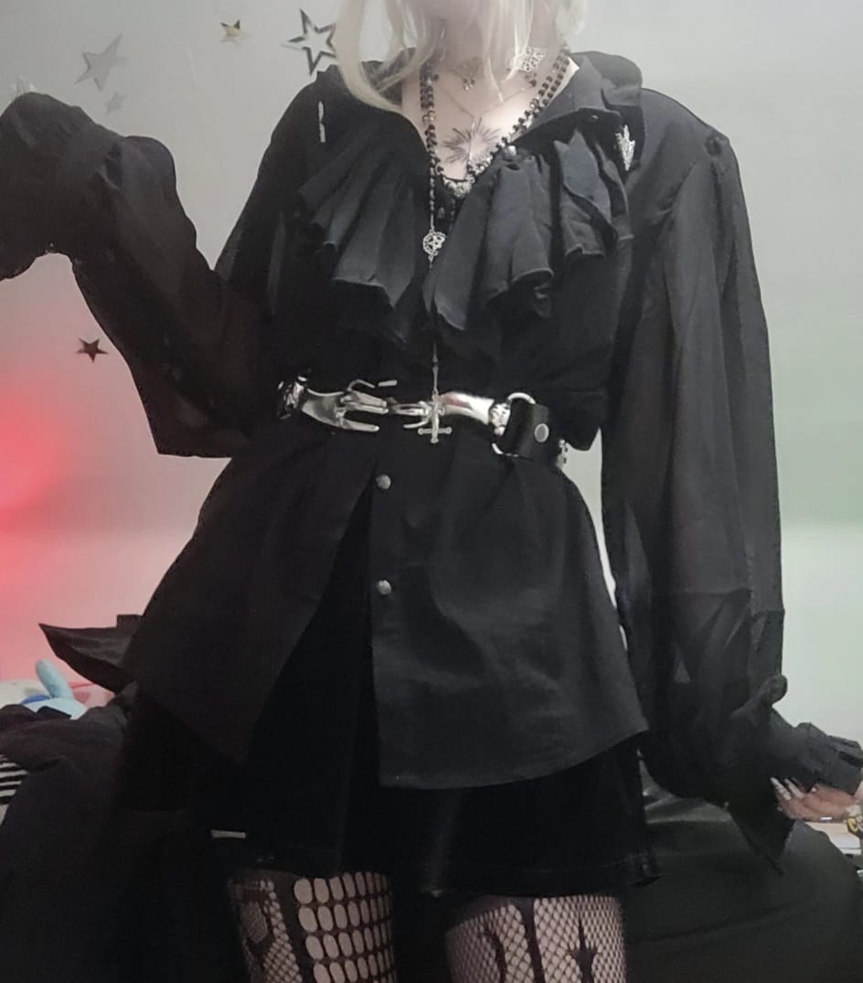 Customer photo review of PRE-ORDER - Victorian Hands Belt in Silver