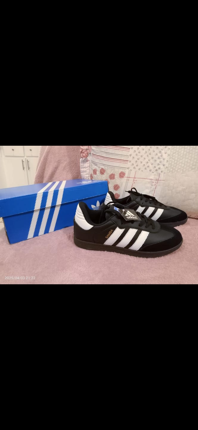 Customer photo review of Tenis 270 Blanco Total