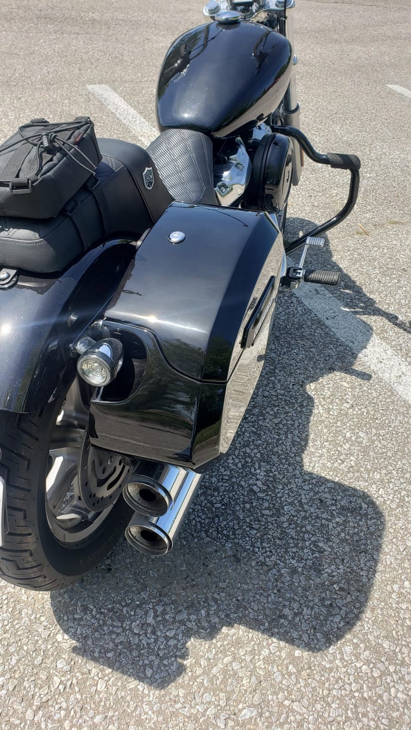 Customer photo review of 32L - Darkin Large Quick Mount Painted Hard Saddlebags for Harley Softail Standard FXST