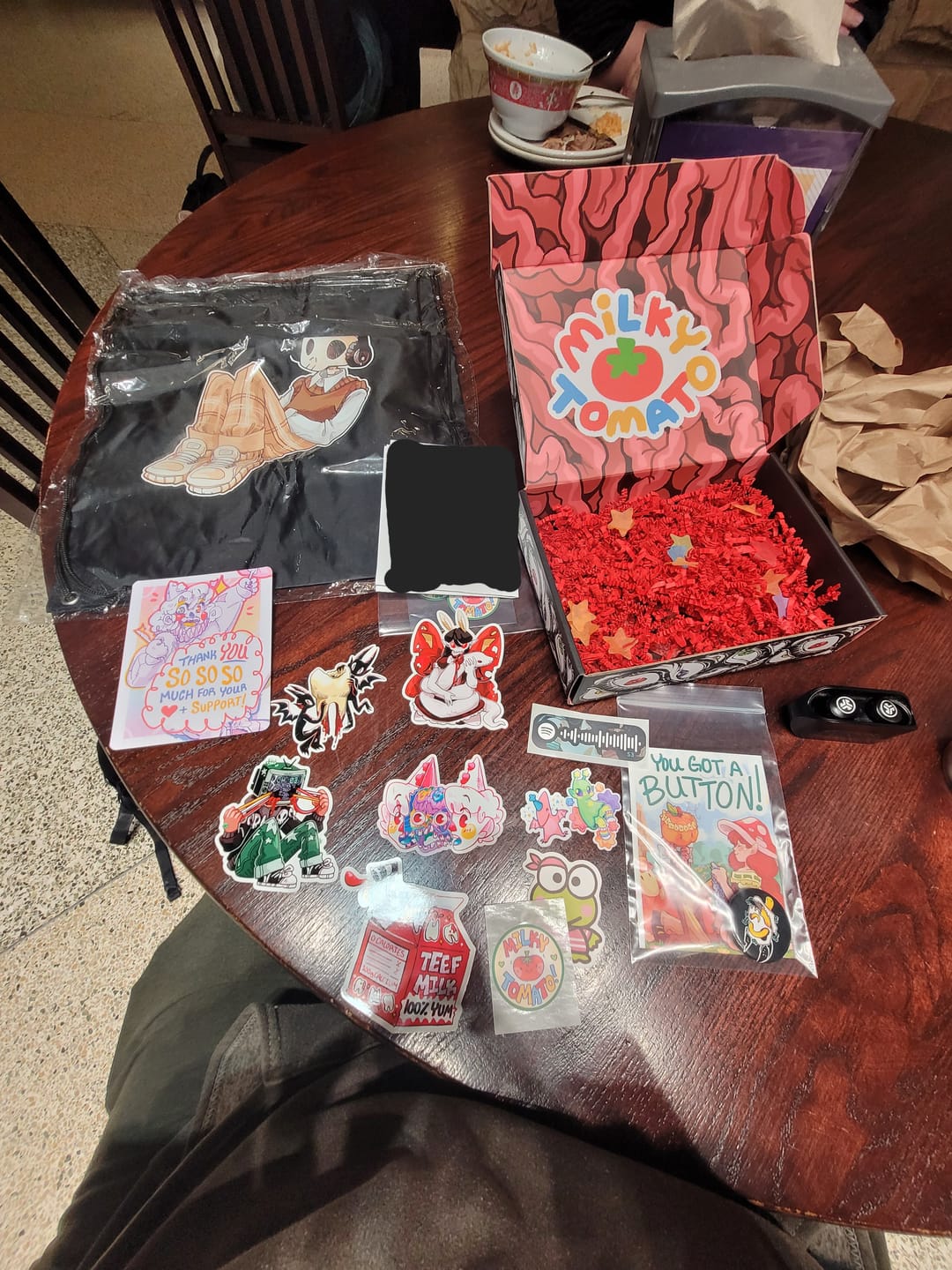 Customer photo review of Creepy Mystery Gift Box