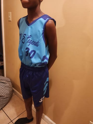 Customer photo review of Custom Black White Side Gradient Patttern Double Side Sports Uniform Basketball Jersey
