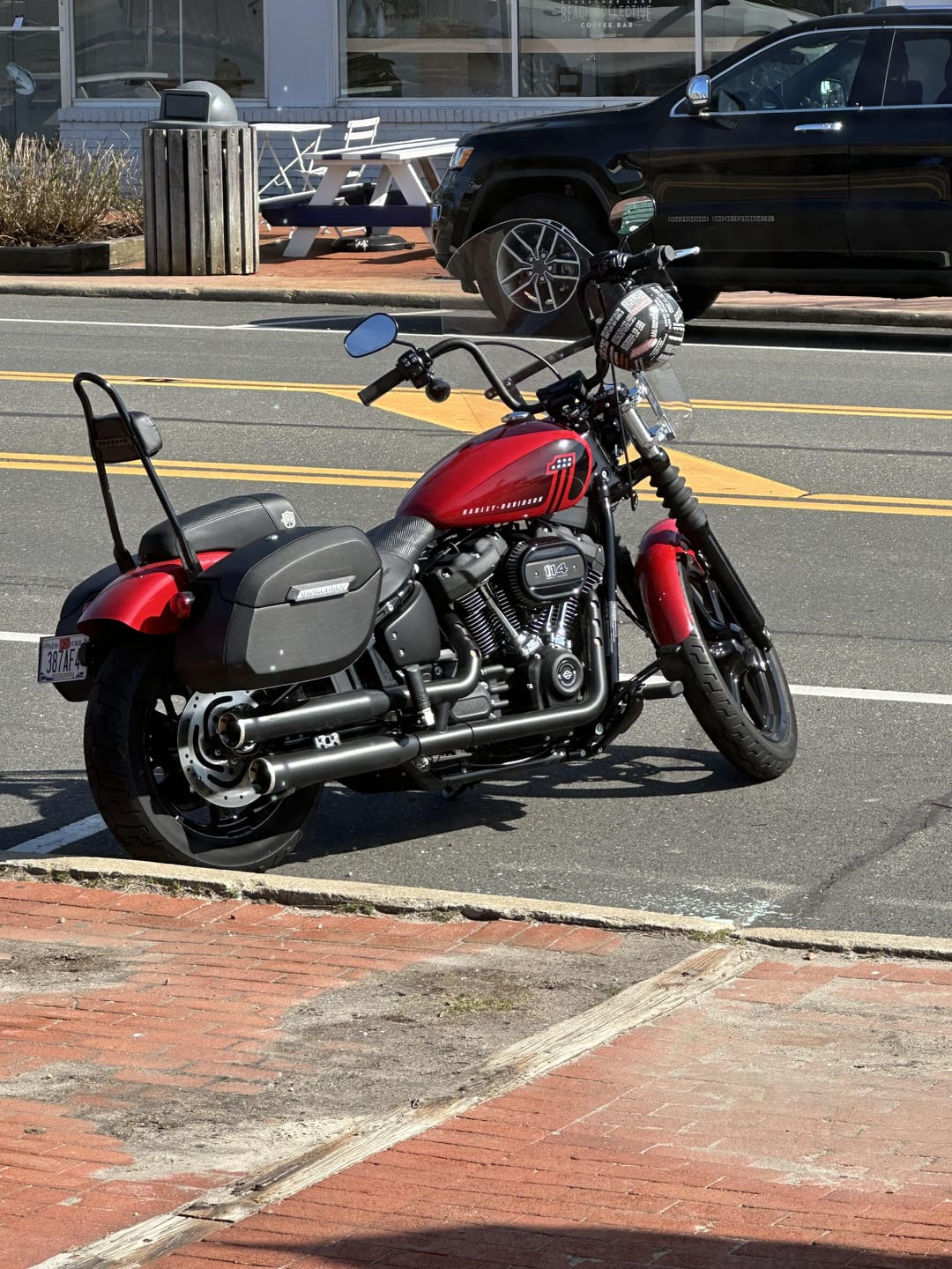 Customer photo review of 32L - Darkin Large Quick Mount Leather Wrapped Hard Saddlebags for Harley Softail Street Bob FXBB