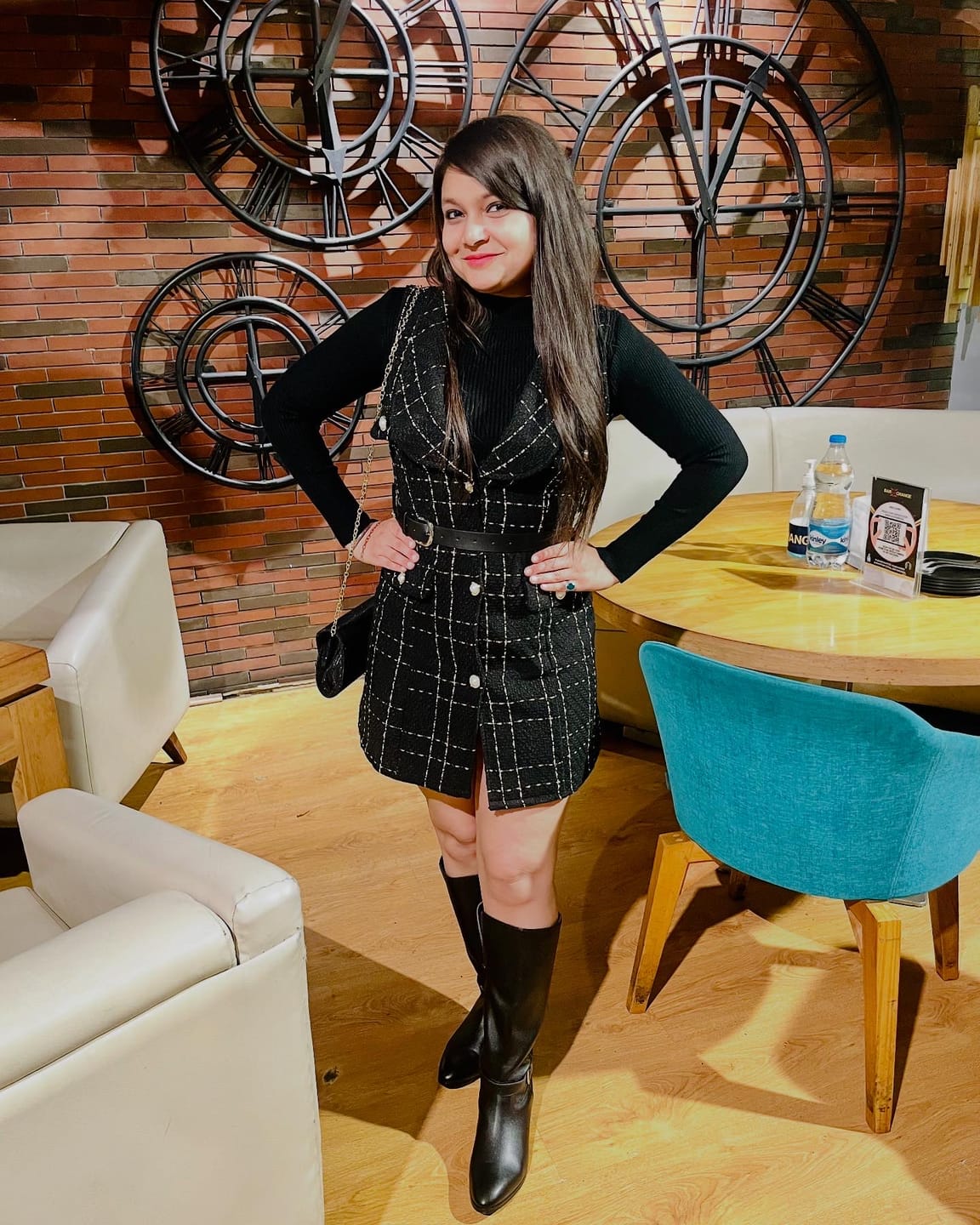 Customer photo review of Rader Set of Top and Woolen Tweed Dress