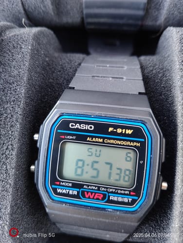Customer photo review of Reloj Casio Vintage F-91W-1DG Clásico Líneas Azules