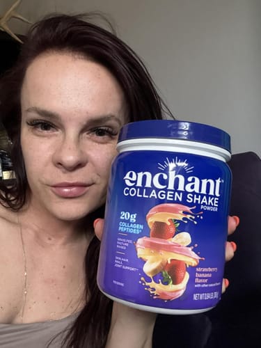 Customer photo review of Strawberry Banana Collagen Peptides Shake powder