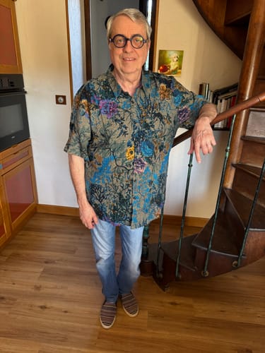 Customer photo review of Chemise à manches courtes respirante à motif floral rétro pour homme