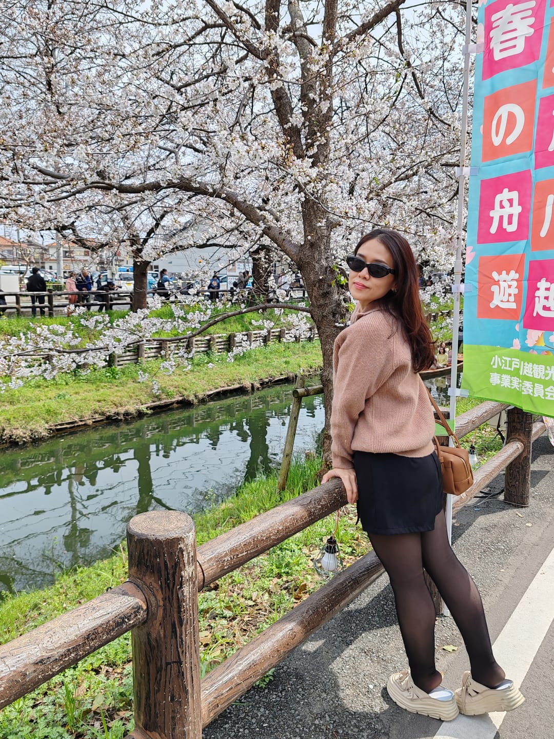 Customer photo review of Kyoto Oval Framed Sunglasses