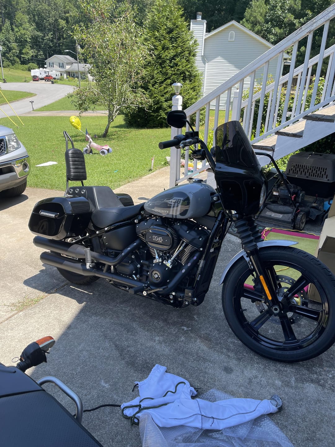 Customer photo review of Iron Born Blade 25" Sissy Bar for Harley Softail Street Bob Matte Black