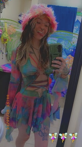 Customer photo review of Flared sleeve tie dye o ring self tie halter low cut mini skirt set