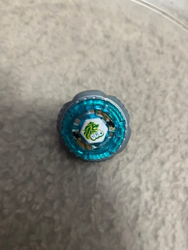 Customer photo review of Takara Tomy Rock Leone Beyblade BB-30 145WB