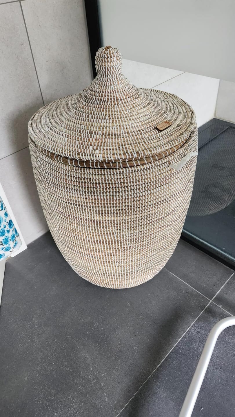 Customer photo review of Wäschekorb mit traditionellem Deckel - large – Djariou
