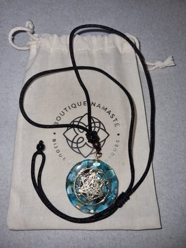 Customer photo review of Pendentif Orgonite "Cube de Métatron"