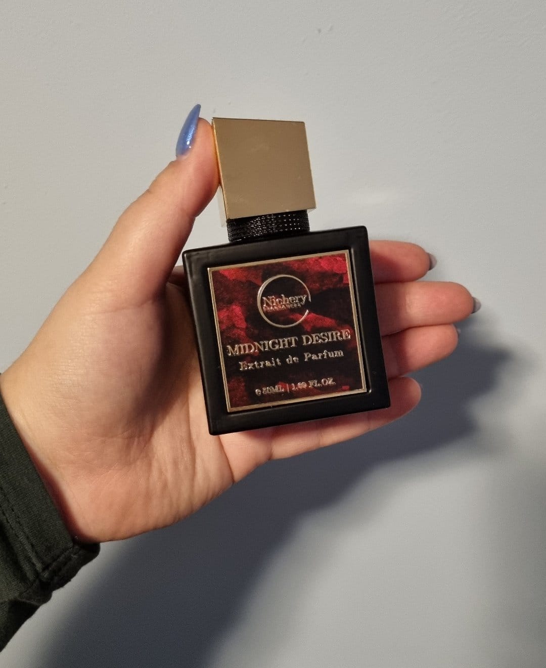 Customer photo review of Nichery Midnight Desire Extrait de Parfum - Unisex 50ml