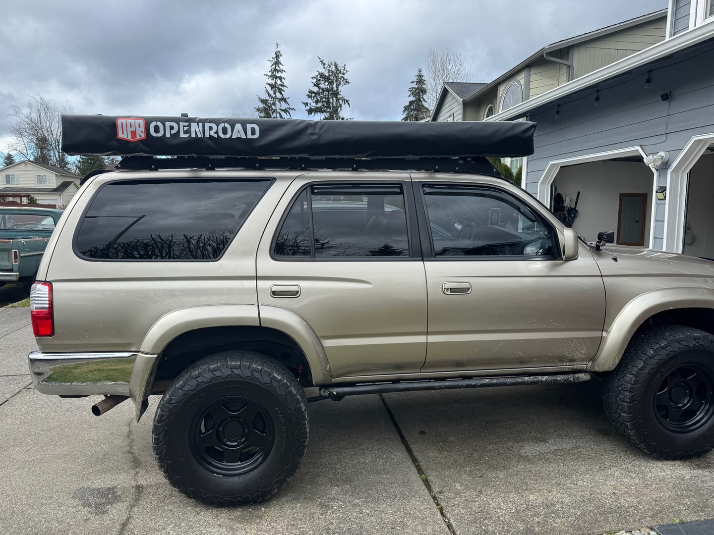 Customer photo review of OPENROAD 90-Degree Quick-open Awning