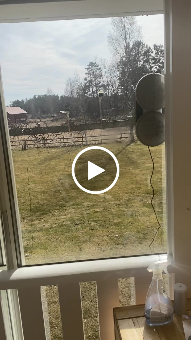 Customer video review of Fönsterputsrobot DiteWimba FPR20 med sprayfunktion