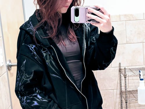 Customer photo review of Shadow Monarch Oversized Zip-up Hoodie [DUSK]