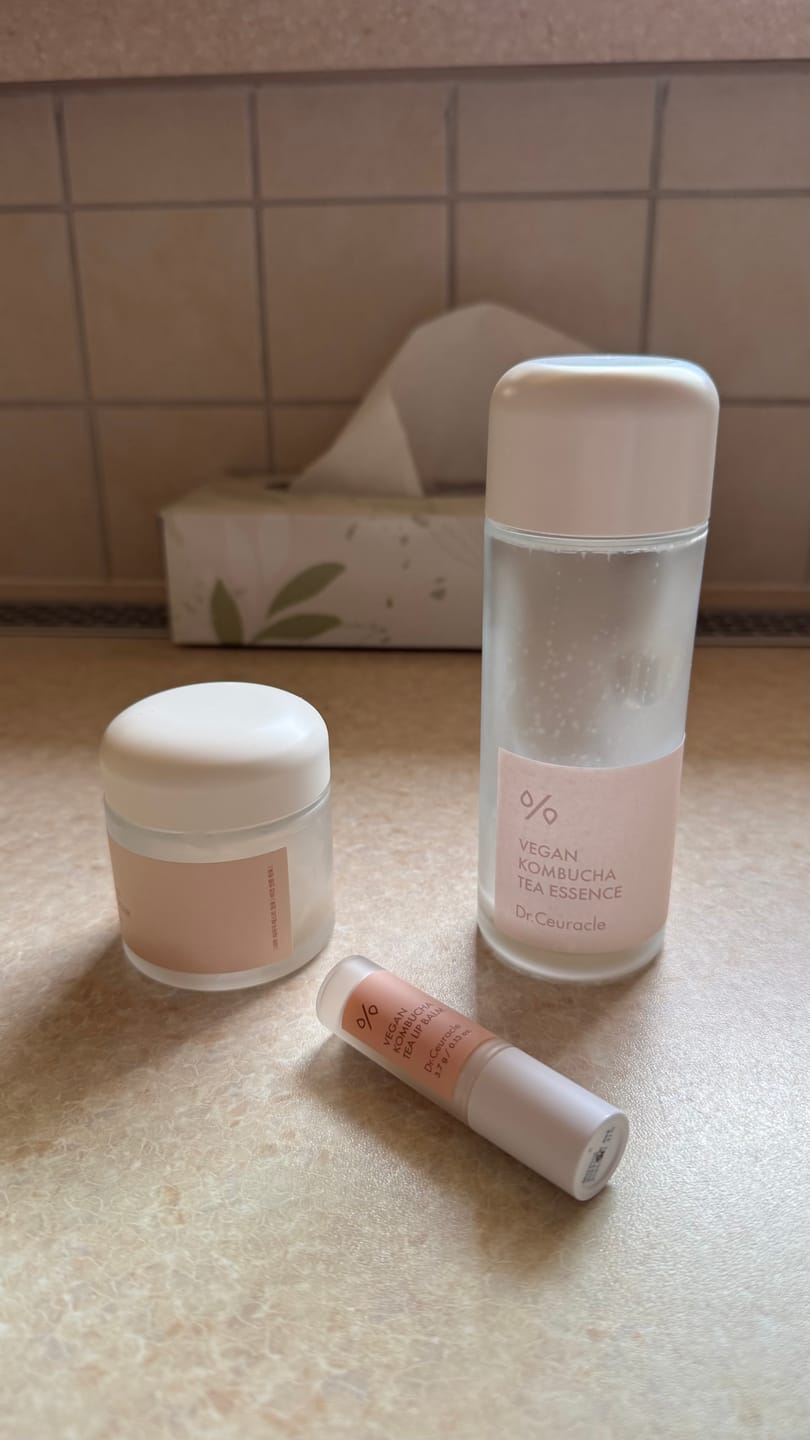 Customer photo review of Komplekts ādas kopšanai ar kombučas tēju (3 līdzekļi) Dr.Ceuracle Vegan kombucha tea special set