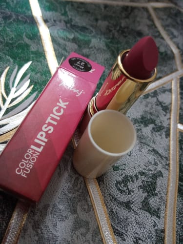 Customer photo review of Color Fusion Lipstick