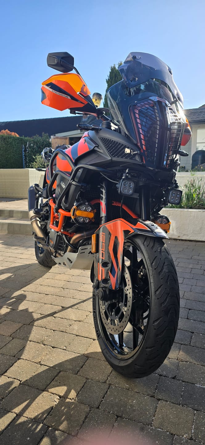 Customer photo review of Driving Light Mount - Articulating Bar Clamp 21mm-29mm, Black