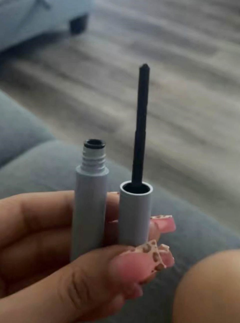 Customer photo review of 3-in-1 Lash Bond & Seal & Remover（Black Bond）