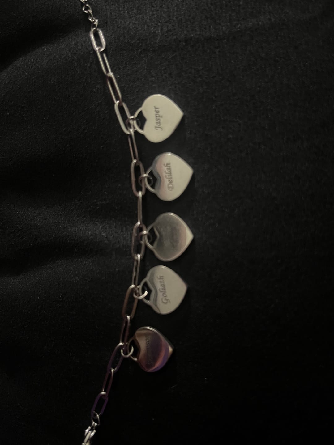 Customer photo review of Bracelet Personnalisé à Cœurs Multiples