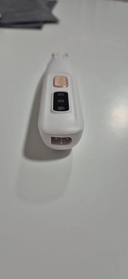Customer photo review of Dog Paw Trimmer with LED Light