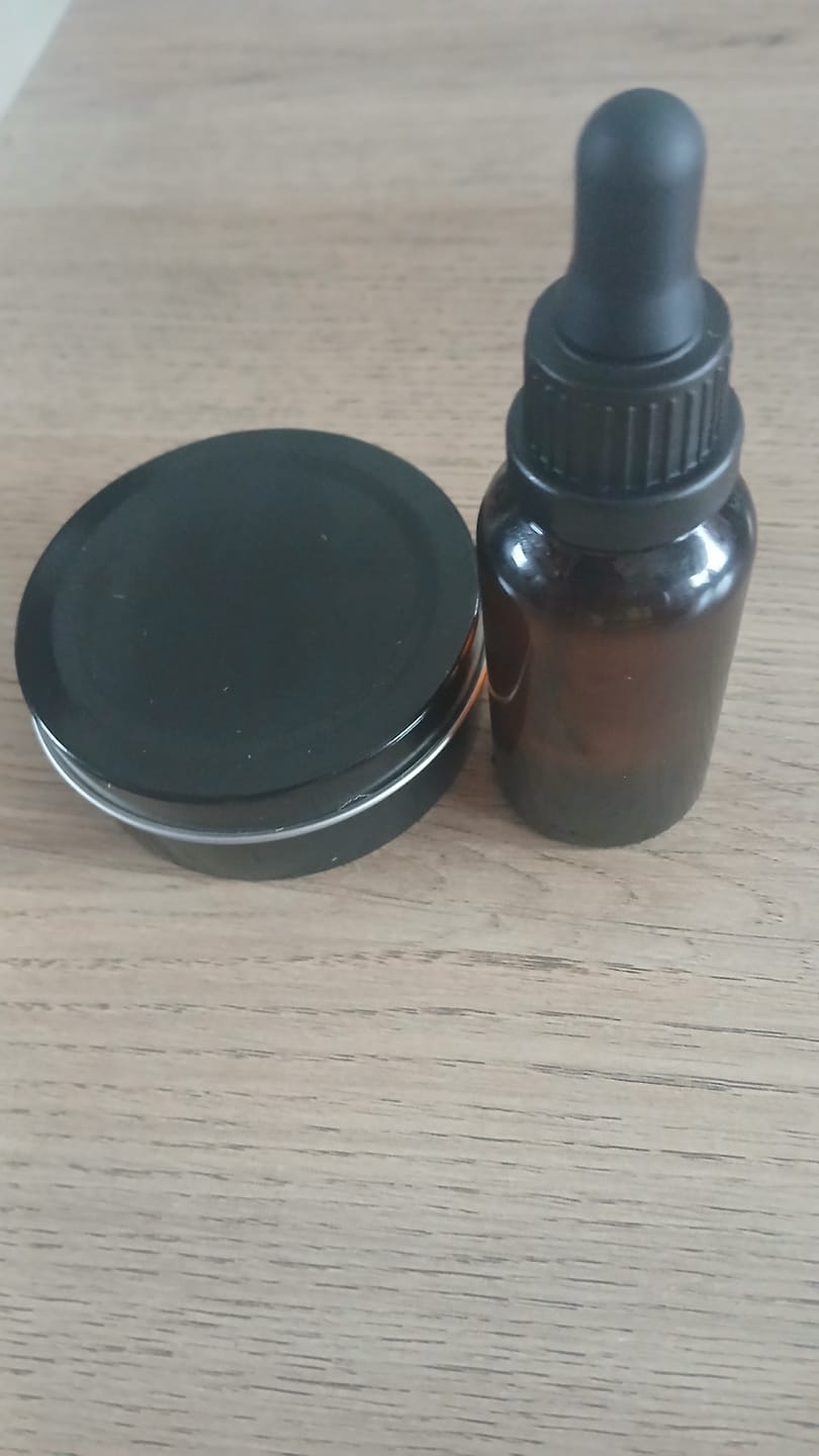 Customer photo review of 30 ml Glass Amber Bottle (18 mm neck) - No Closure