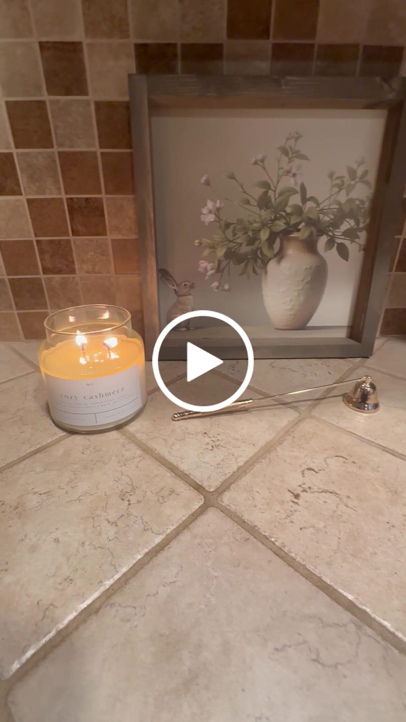 Customer video review of Welcome Home 22 oz Glass Candle