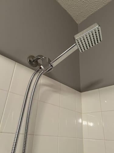 Customer photo review of 1- Spray Square Handheld Shower Set