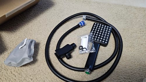 Customer photo review of 1- Spray Square Handheld Shower Set