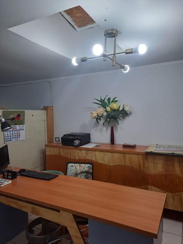 Customer photo review of Lampara Techo Modelo LIMBA Color dorado 4 soquetes