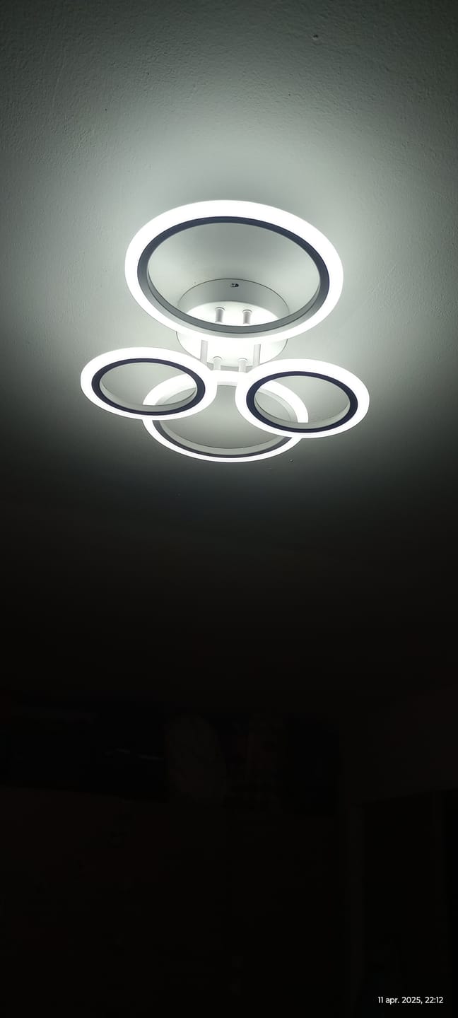 Customer photo review of Lustra LED 2+2 CIRCLE Design Alb Echivalent 400W Telecomanda