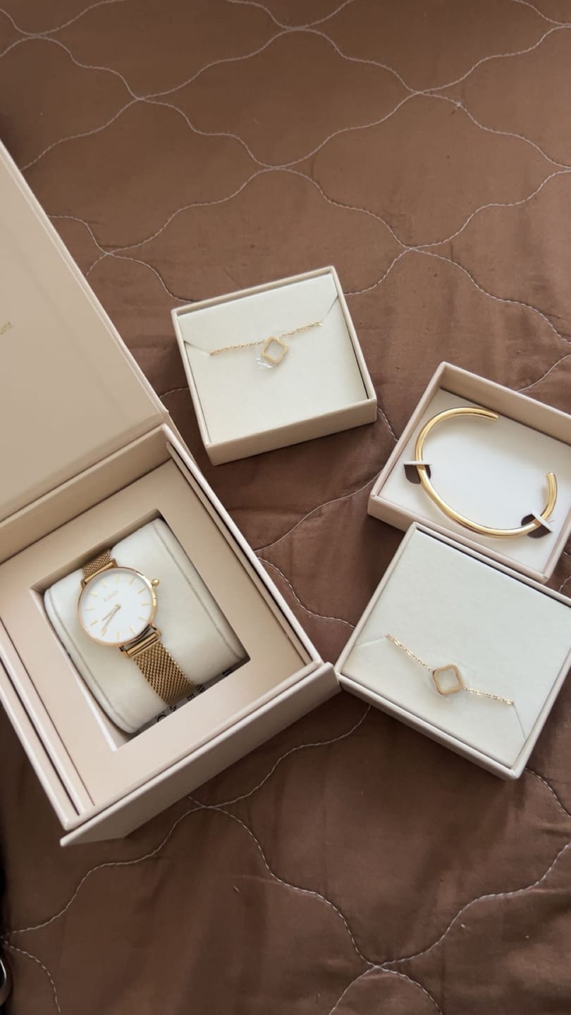 Customer photo review of Fiona Necklace