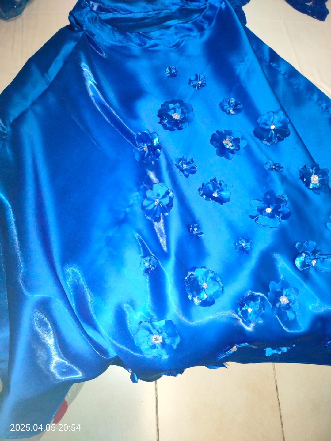 Customer photo review of Satin Lichid Fix Albastru Royal