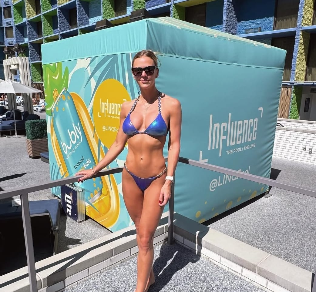 Customer photo review of Azul Shine