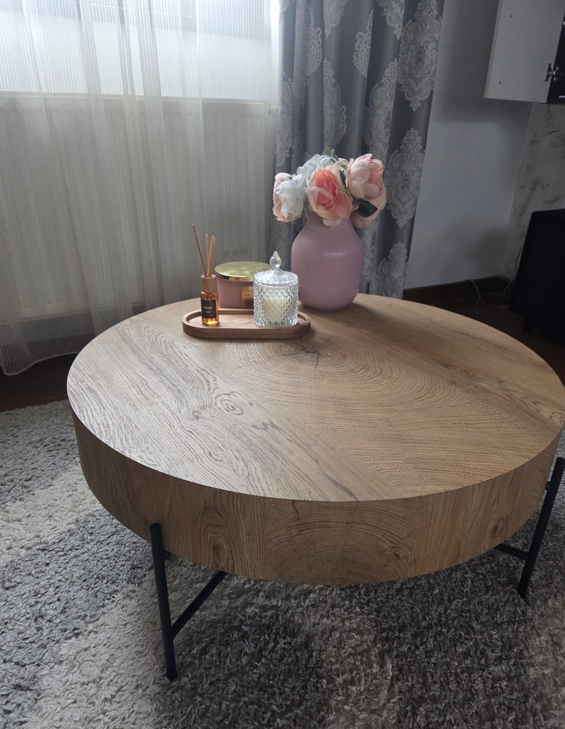 Customer photo review of Masuta cafea BROOKLYN, stejar natural/negru, 80x80x37 cm