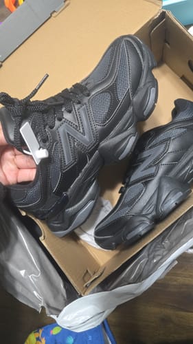 Customer photo review of New Balance 9060 Triple Black
