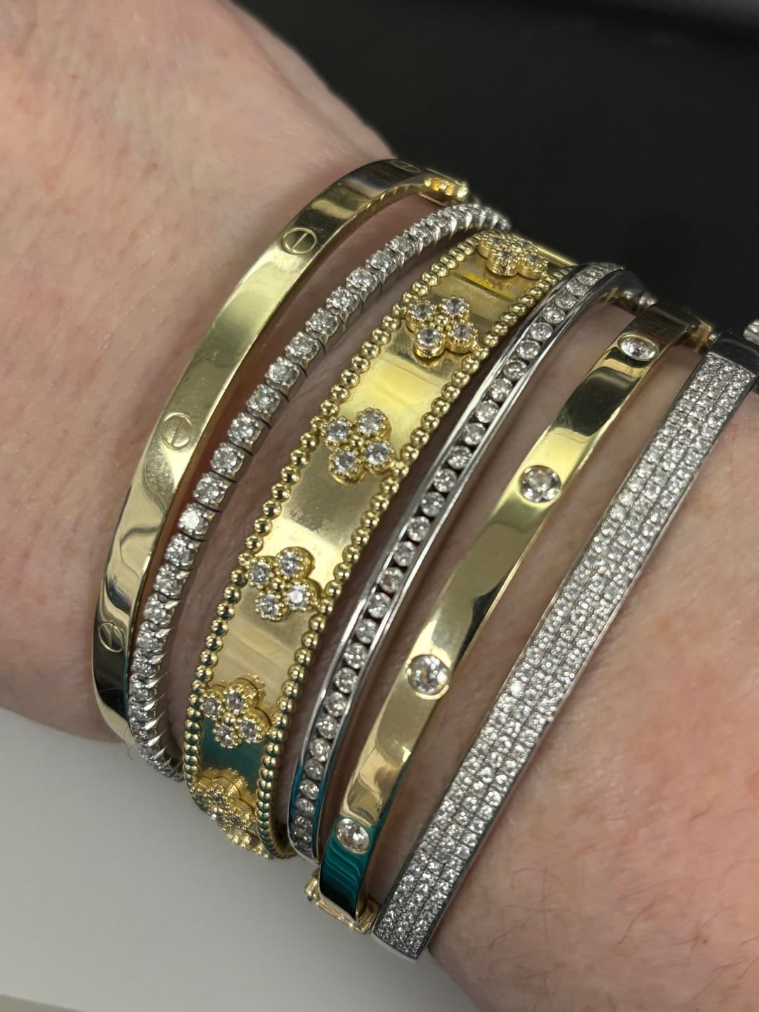 Customer photo review of 10K Thin Devotion Bangle