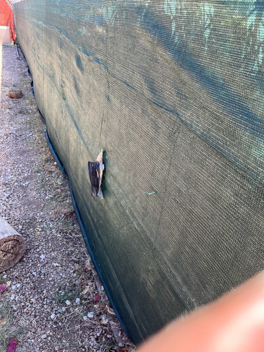 Customer photo review of Green Privacy Screen Fence – 6′ x 50′