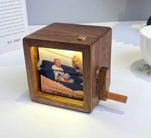 Customer photo review of Custom photo box with a crank