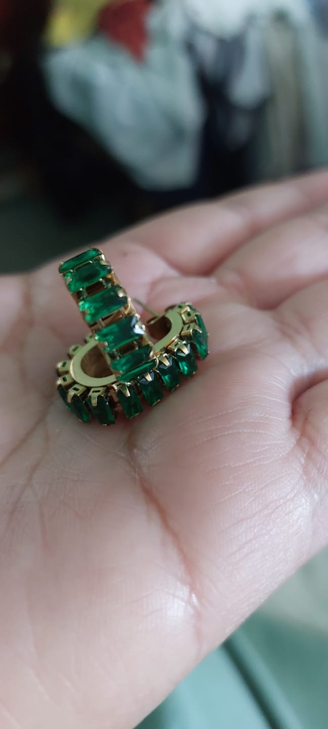 Customer photo review of Aretes Bling