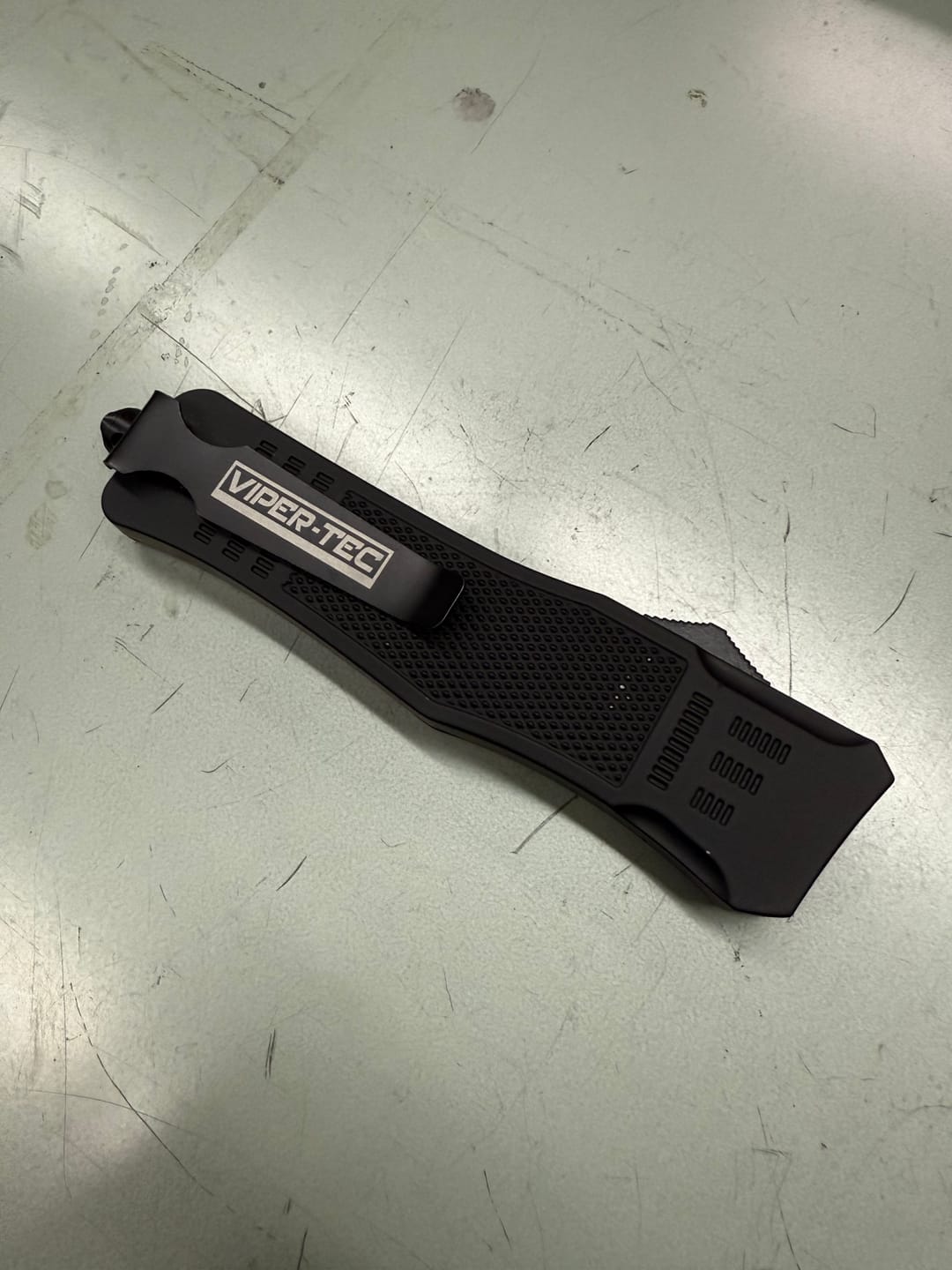 Customer photo review of 50% OFF Black Phantom D/A OTF (Multiple Blade Styles Available)