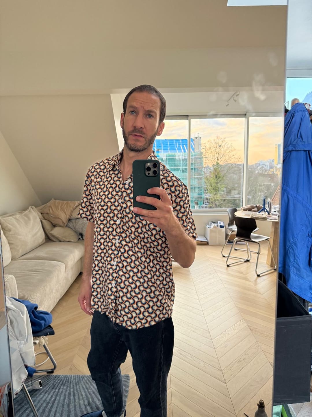 Customer photo review of Chemise d'été à manches courtes rétro pour homme boutonnée avec motifs géométriques circulaires vintage idéale pour la plage
