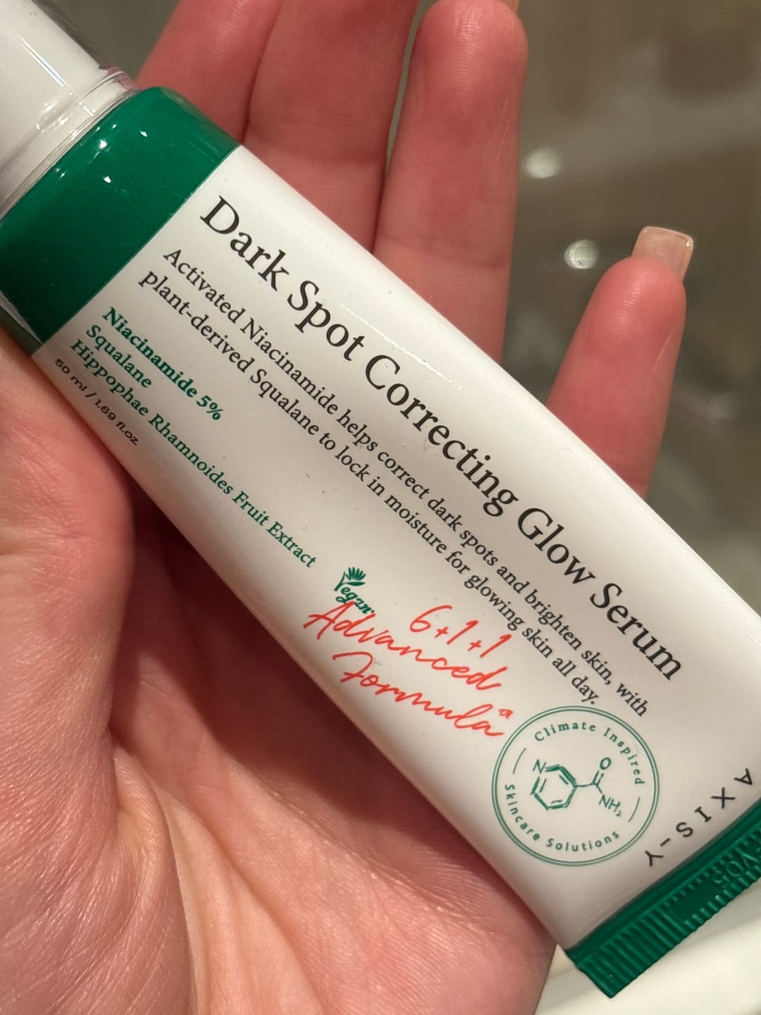 Customer photo review of Serums tumšo plankumu korekcijai AXIS-Y Dark Spot Correcting Glow Serum