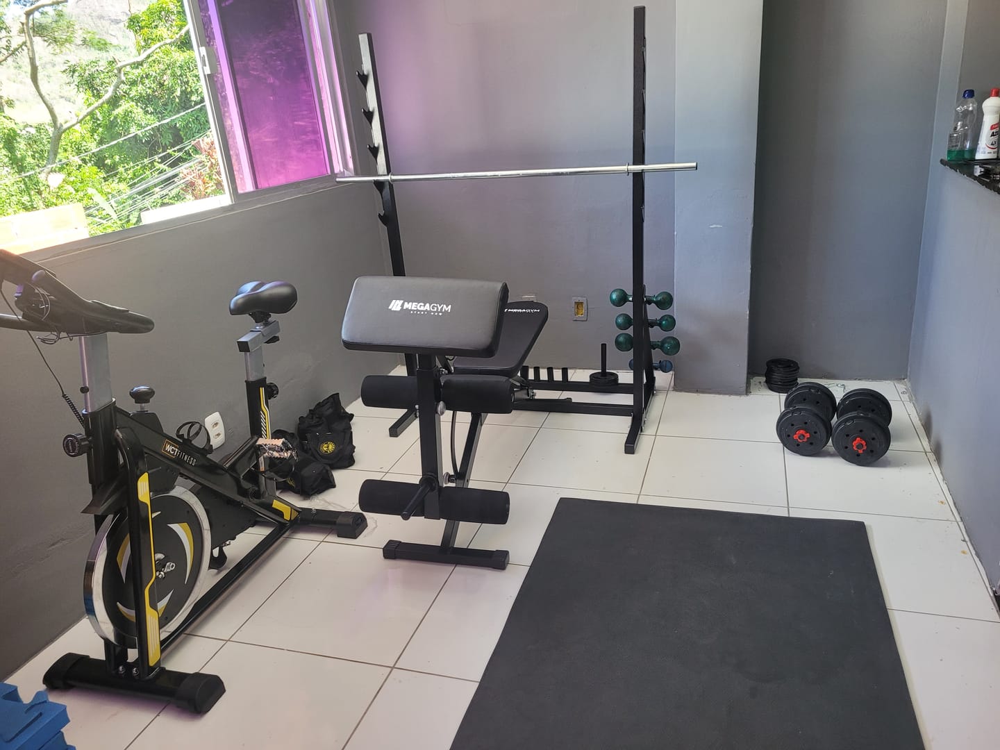 Customer photo review of Banco Regulável 10x1 com Cadeira Extensora + Scot + Rack Agachamento