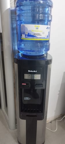 Customer photo review of Dispensador de pedestal agua fría y caliente inox