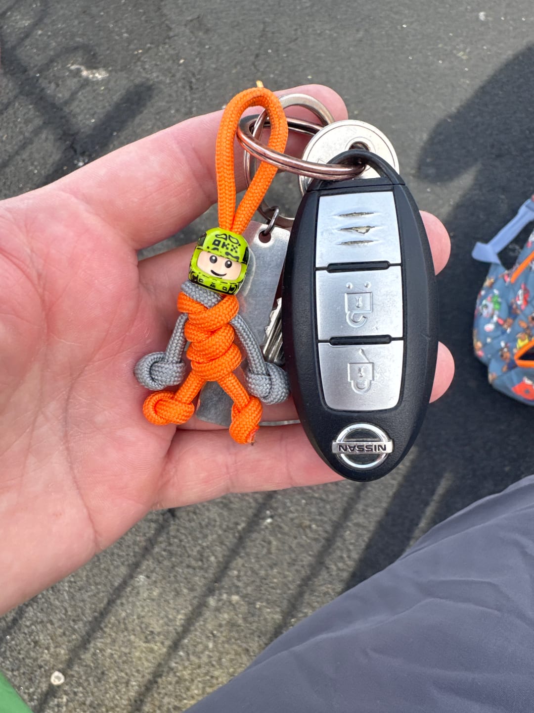 Customer photo review of Limited Edition 2025 Lando Norris Racing Paracord Buddy Keychain