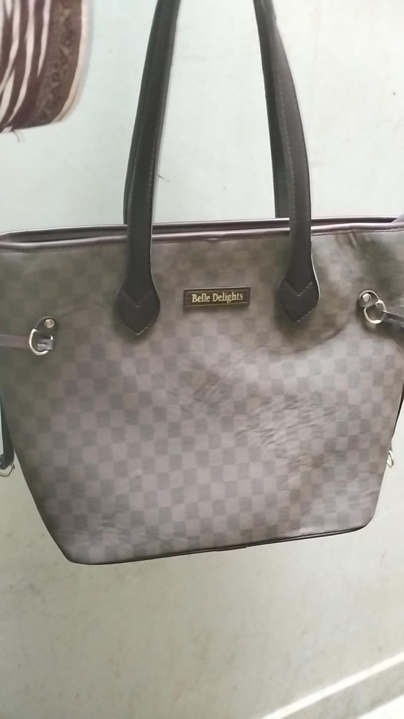 Customer photo review of Dark Brown checkered neverfull tote bag (Zip Closure)